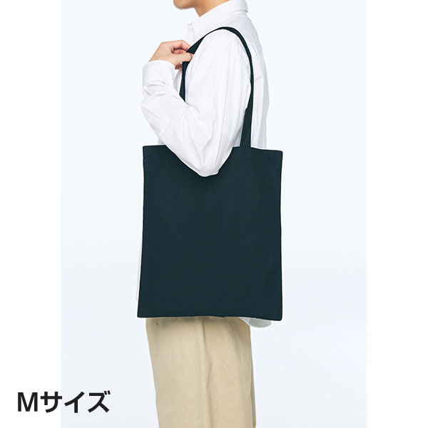 Mサイズ着用イメージ　002ブラック モデル身長:178cm