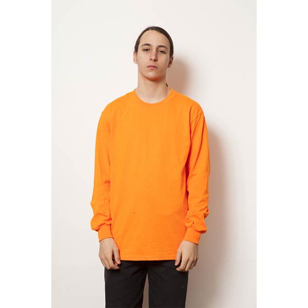 着用イメージ　カラー:セーフティオレンジ