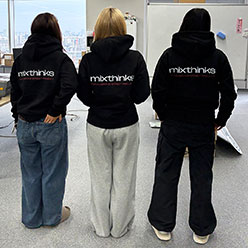 オリジナルパーカー　プリント